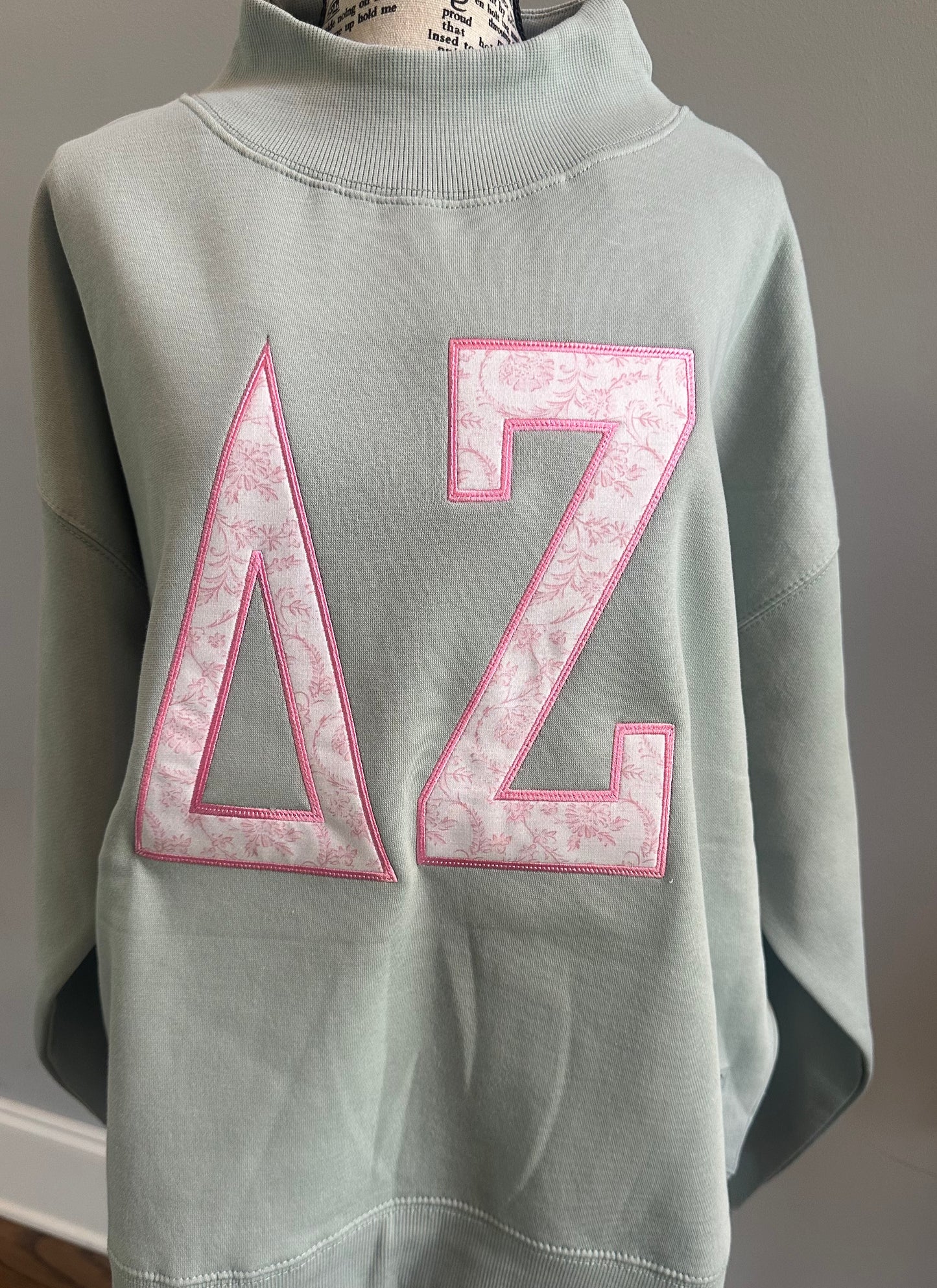 DZ Mega Letter Mock Neck - Mist